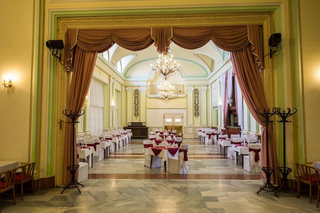 Hotel Tisza Es Thermalfuerdo Szolnok Zewnętrze zdjęcie