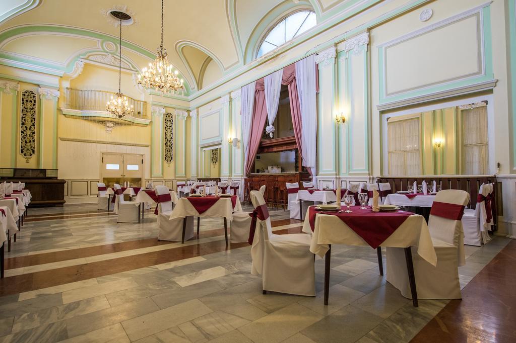 Hotel Tisza Es Thermalfuerdo Szolnok Zewnętrze zdjęcie