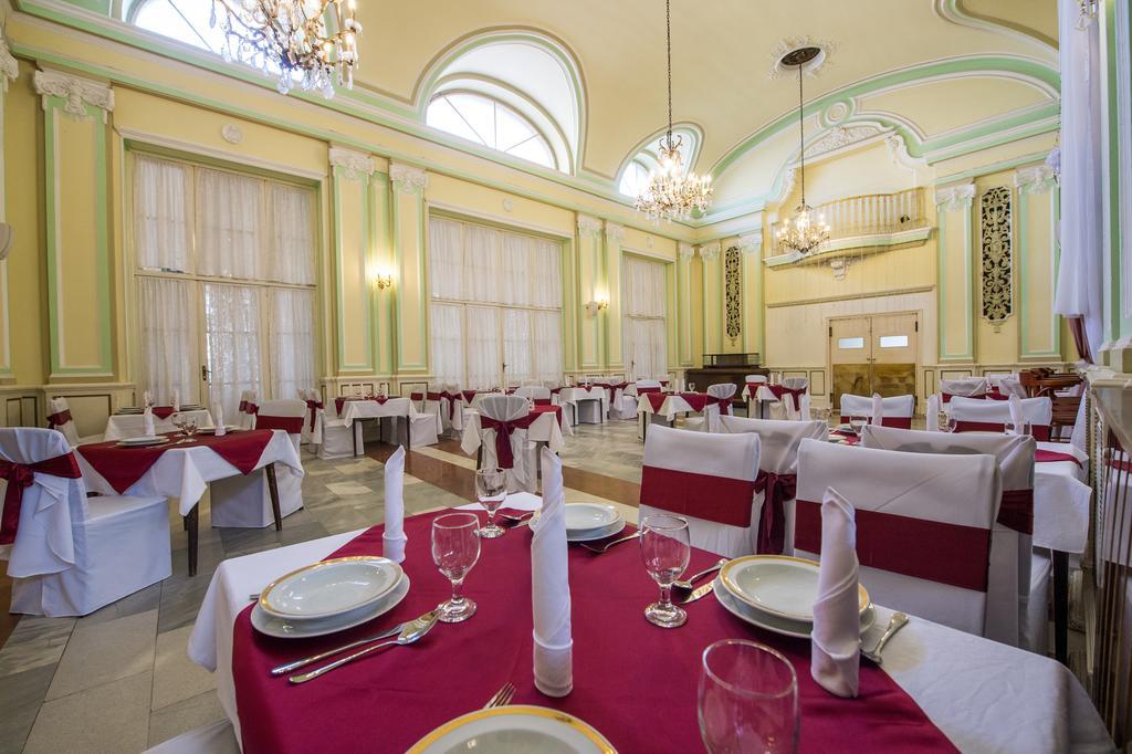 Hotel Tisza Es Thermalfuerdo Szolnok Zewnętrze zdjęcie