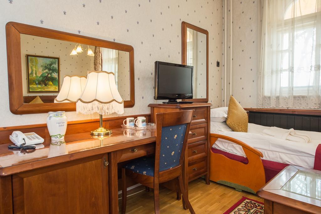 Hotel Tisza Es Thermalfuerdo Szolnok Zewnętrze zdjęcie