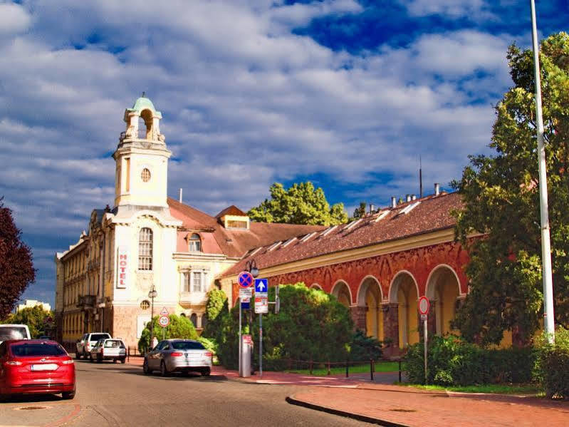 Hotel Tisza Es Thermalfuerdo Szolnok Zewnętrze zdjęcie
